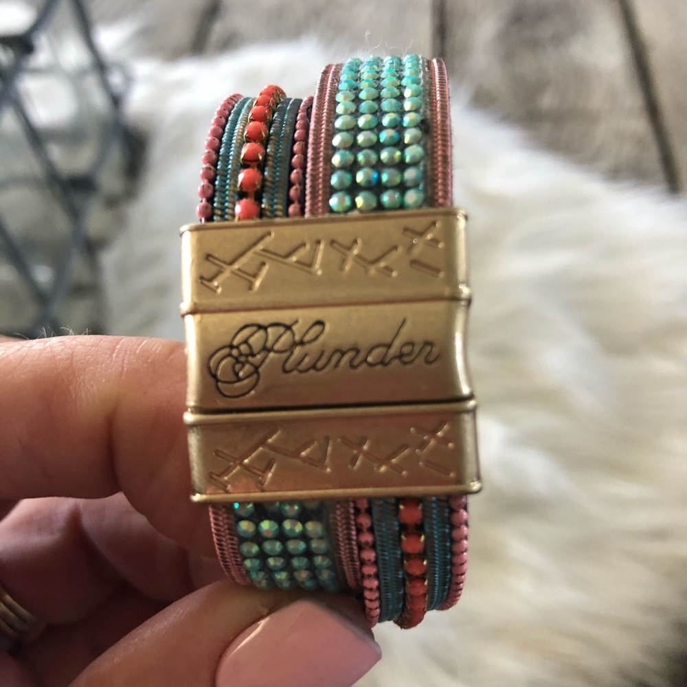 Beautiful, sparkling plunder magnetic bracelet